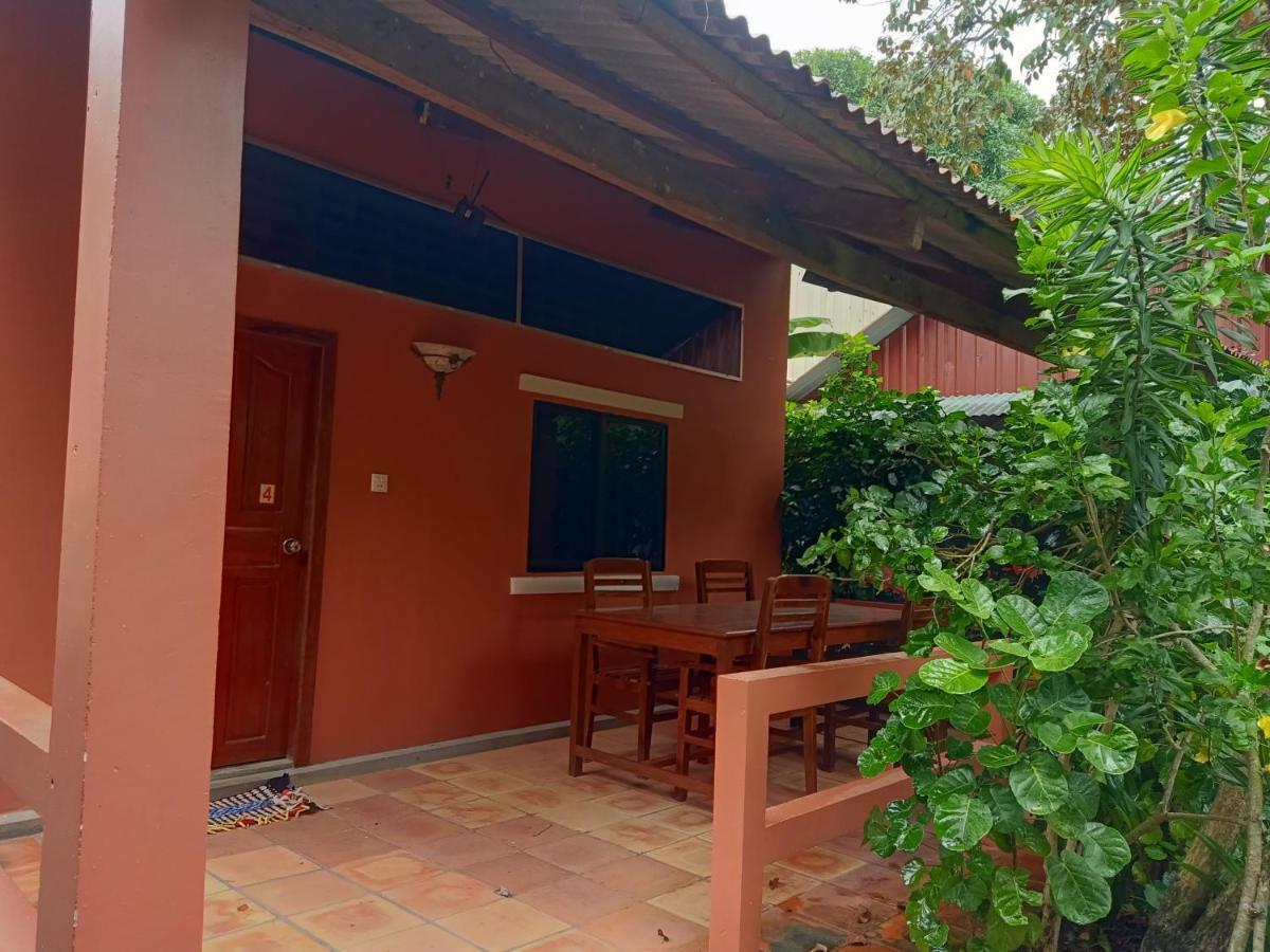 Pina House Hotel